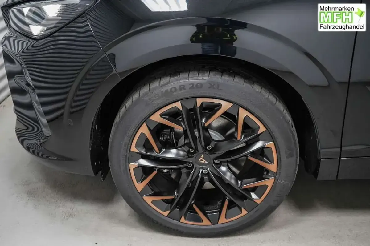 Neu Cupra Terramar VZ 265 PS (194 kW) 2025 Midnight black metall... SUV