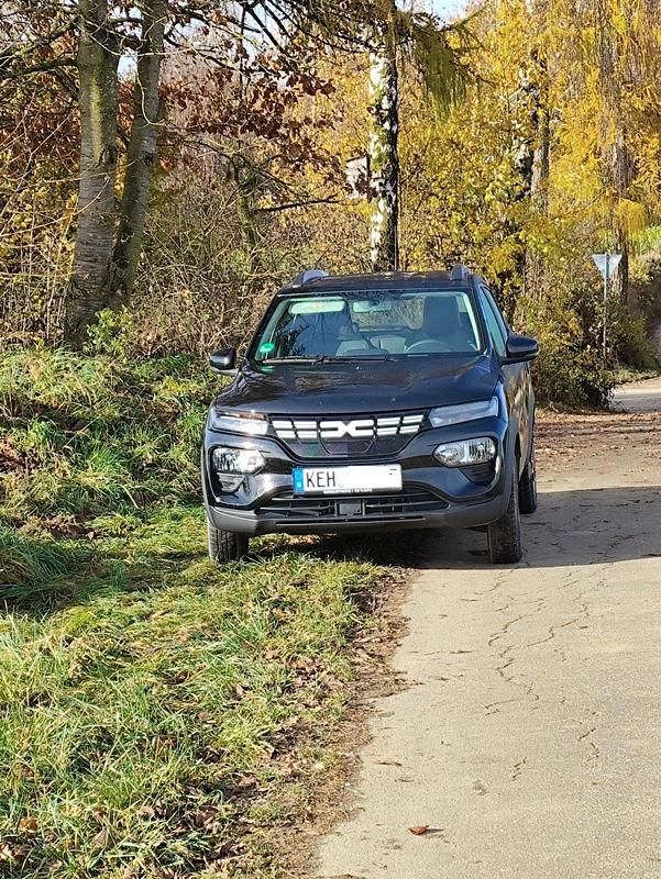 Schwarz Gebraucht 2022 Dacia Spring Kleinwagen | 10.500 € (Fairer Preis) - Bild 1/4