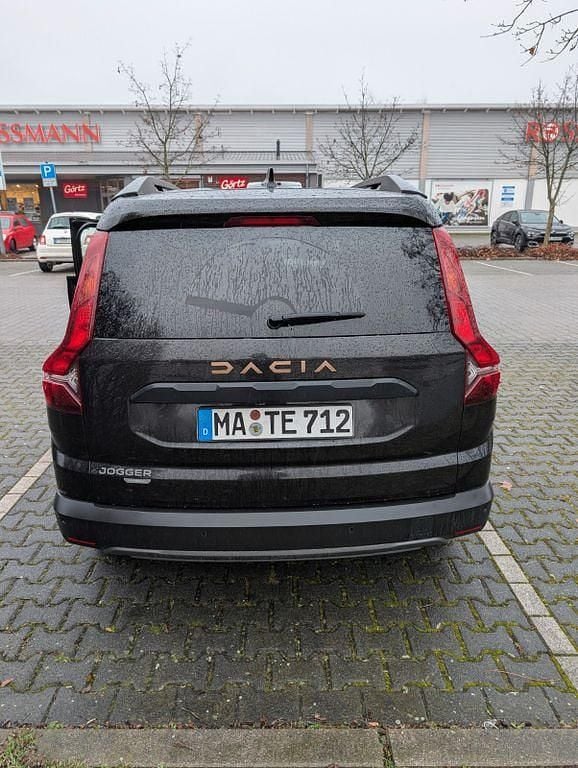 Gebraucht Dacia Jogger 141 PS (103 kW) 2025 Schwarz Van / Kleinbus