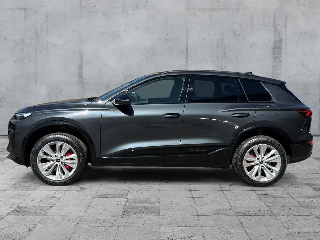 Gebraucht Audi SQ6 e-tron Ambiente 359 kW (489 PS) 2025 Manhattangrau metallic SUV