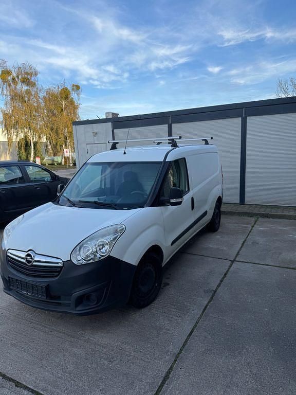 Weiß Gebraucht 2013 Opel Combo Edition Van / Kleinbus | 4.750 € (Superpreis) - Bild 1/4