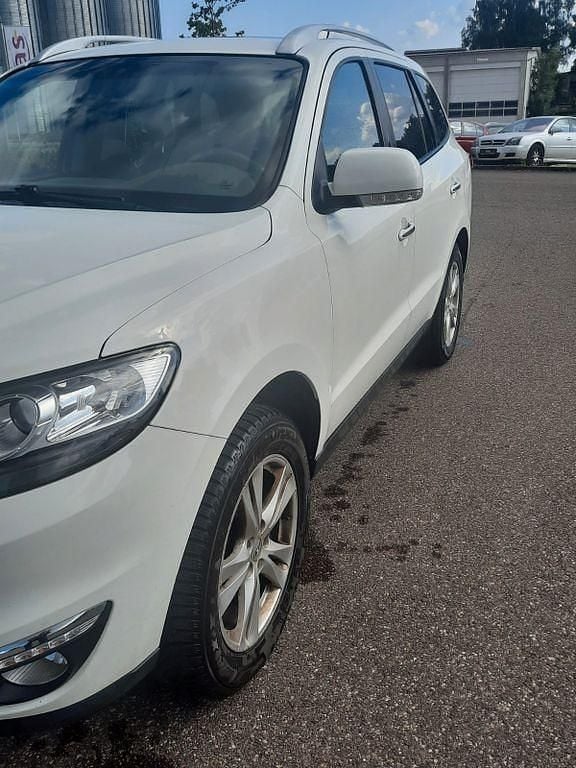 Weiß Gebraucht 2011 Hyundai Santa Fe Comfort SUV | 6.900 € (Fairer Preis) - Bild 1/4