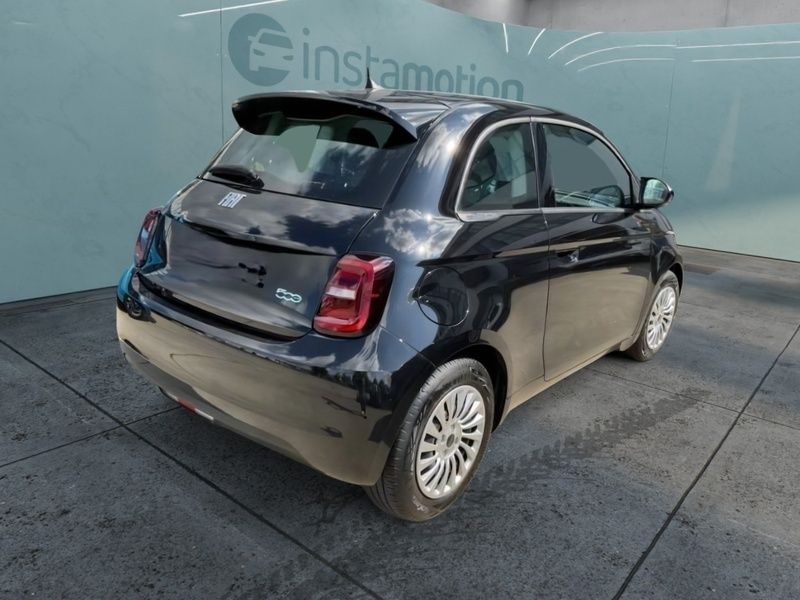 Gebraucht Fiat 500e Action 69 kW (95 PS) 2022 Schwarz Limousine