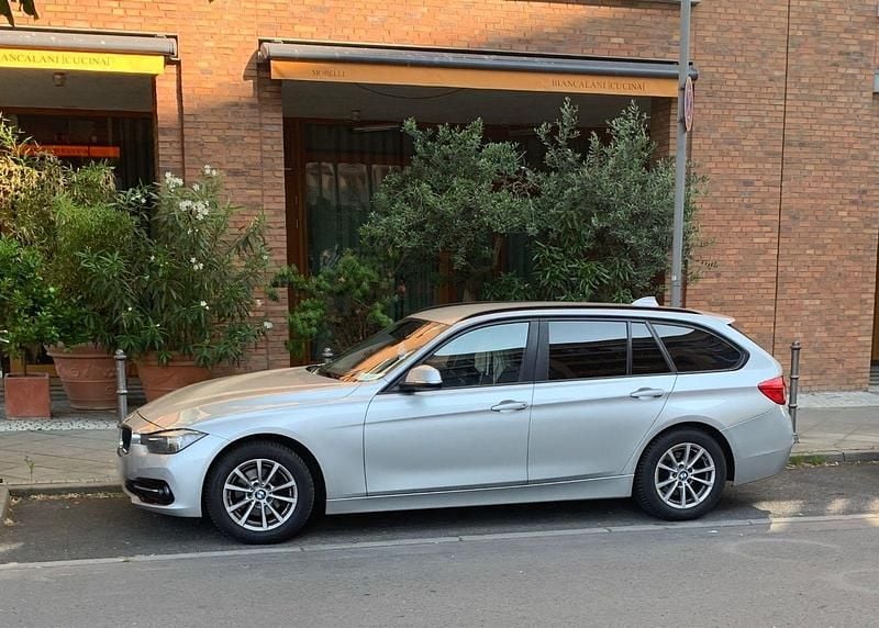 Gebraucht BMW 318 150 PS (110 kW) 2016 Silber Kombi