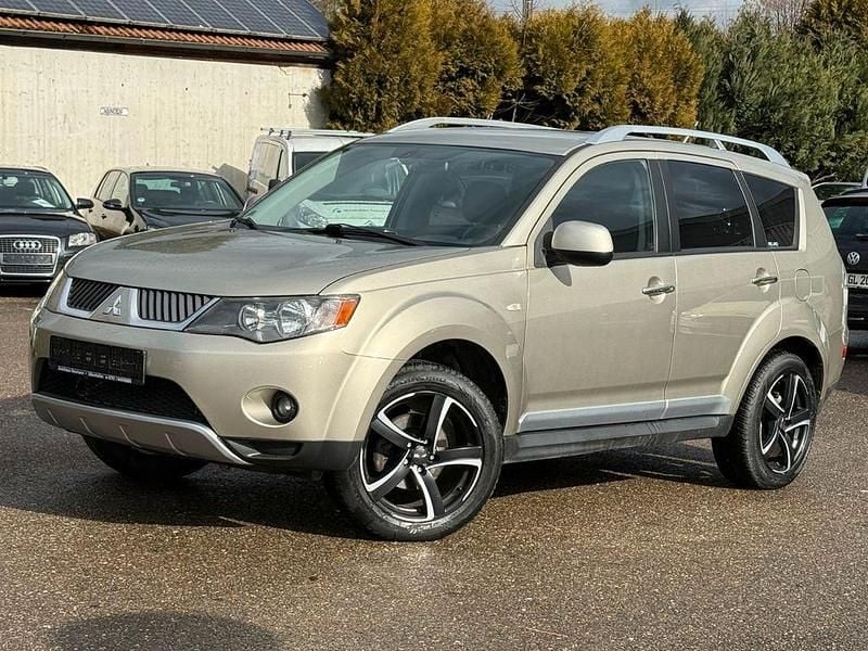 Gebraucht Mitsubishi Outlander 170 PS (125 kW) 2009 Gold SUV