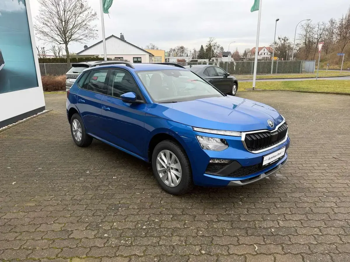 Neu Skoda Kamiq Selection 116 PS (85 kW) 2026 Raceblau metallic SUV