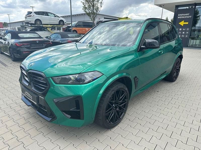 Grün Gebraucht 2024 BMW X5 M Performance SUV | 124.900 € (Teuer) - Bild 1/4