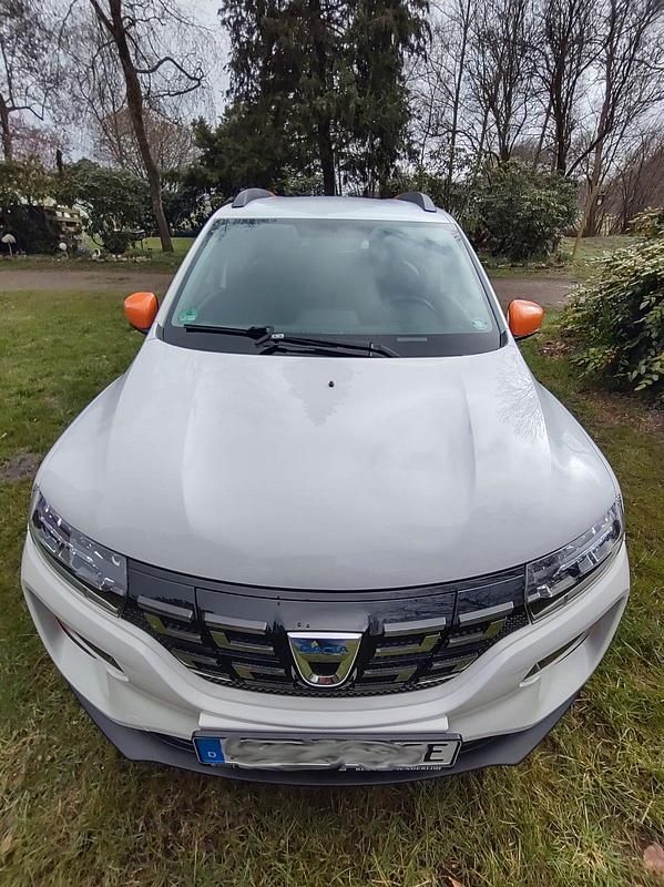 Gebraucht Dacia Spring Comfort Plus 33 kW (45 PS) 2022 Weiß Kleinwagen