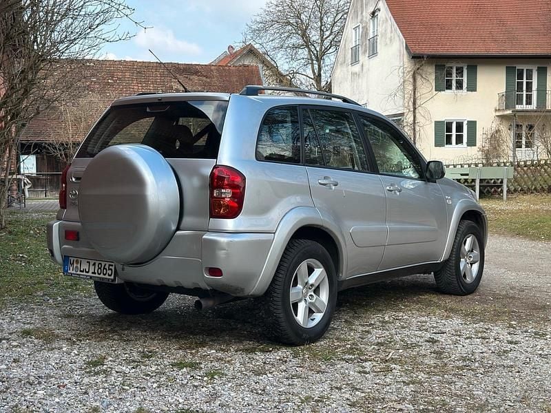Gebraucht Toyota RAV4 150 PS (110 kW) 2004 Silber SUV