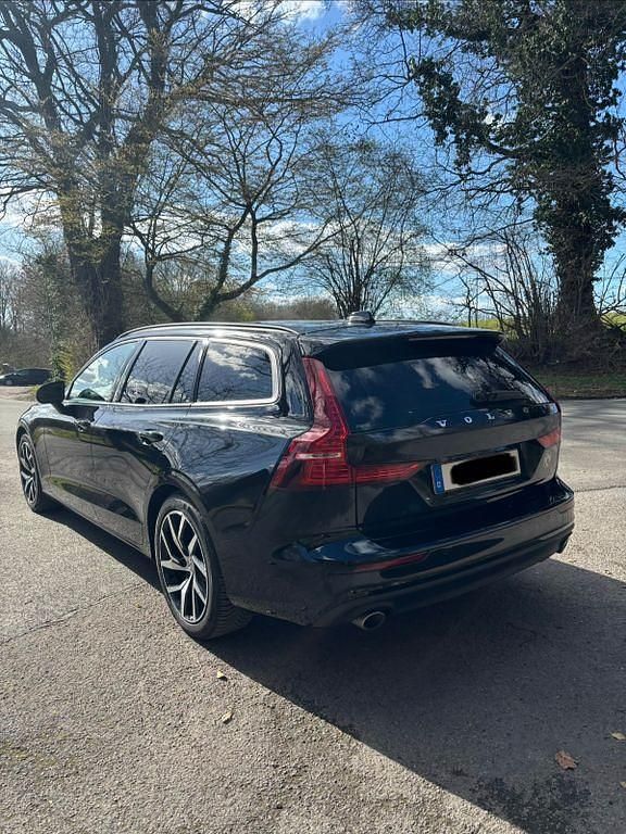 Gebraucht Volvo V60 190 PS (139 kW) 2019 Schwarz Kombi