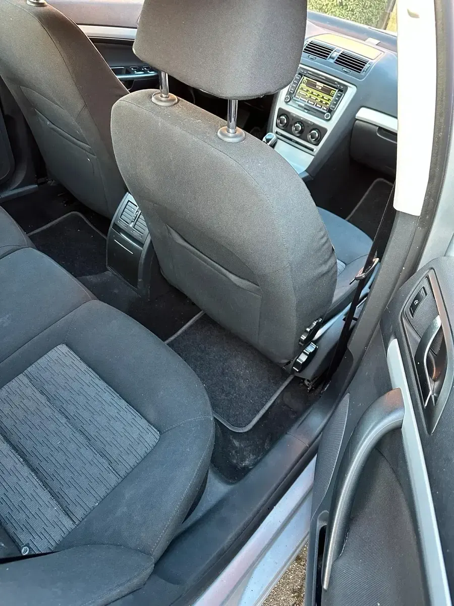 Używany Skoda Octavia 105 KM (77 kW) 2011 Srebrny Kombi