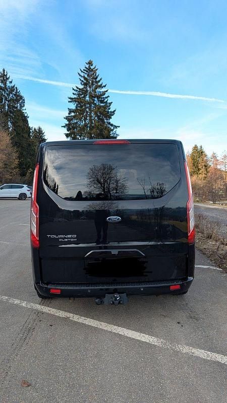 Gebraucht Ford Tourneo Titanium 130 PS (95 kW) 2020 Schwarz Van / Kleinbus