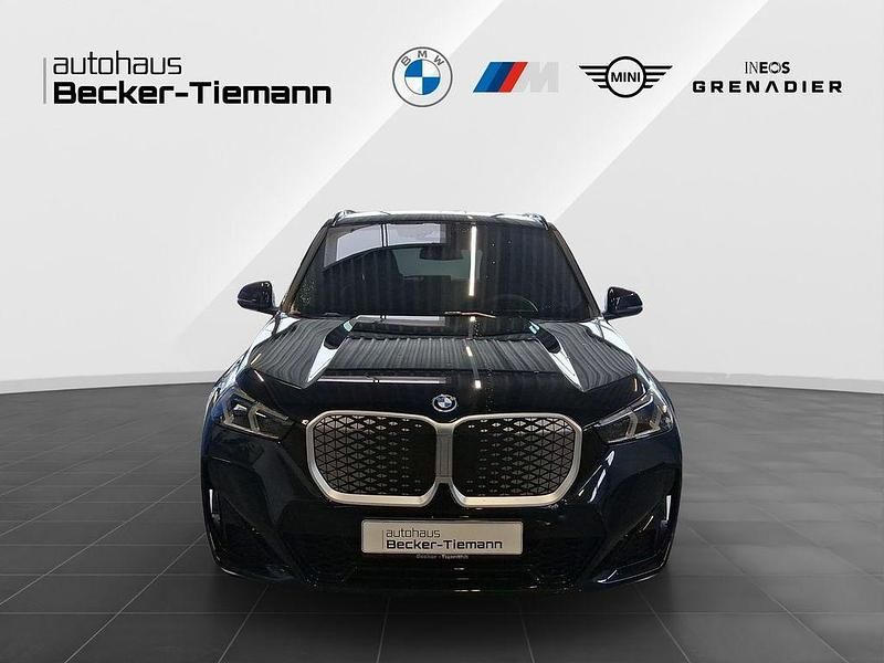Neu BMW iX1 Exclusive 150 kW (204 PS) 2026 Schwarz SUV