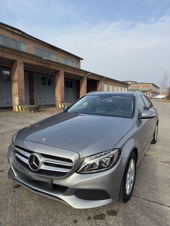 Gebraucht Mercedes C250 211 PS (155 kW) 2014 Grau Limousine