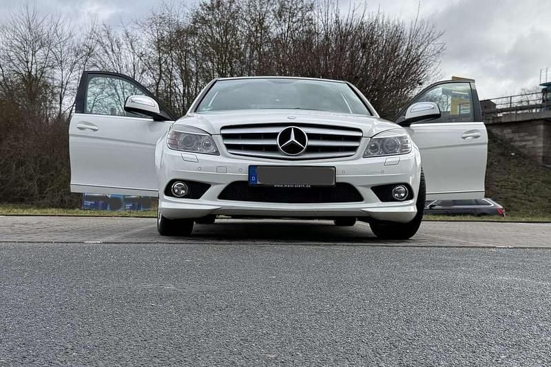 Gebraucht Mercedes C350 Avantgarde 272 PS (200 kW) 2008 Weiß Limousine