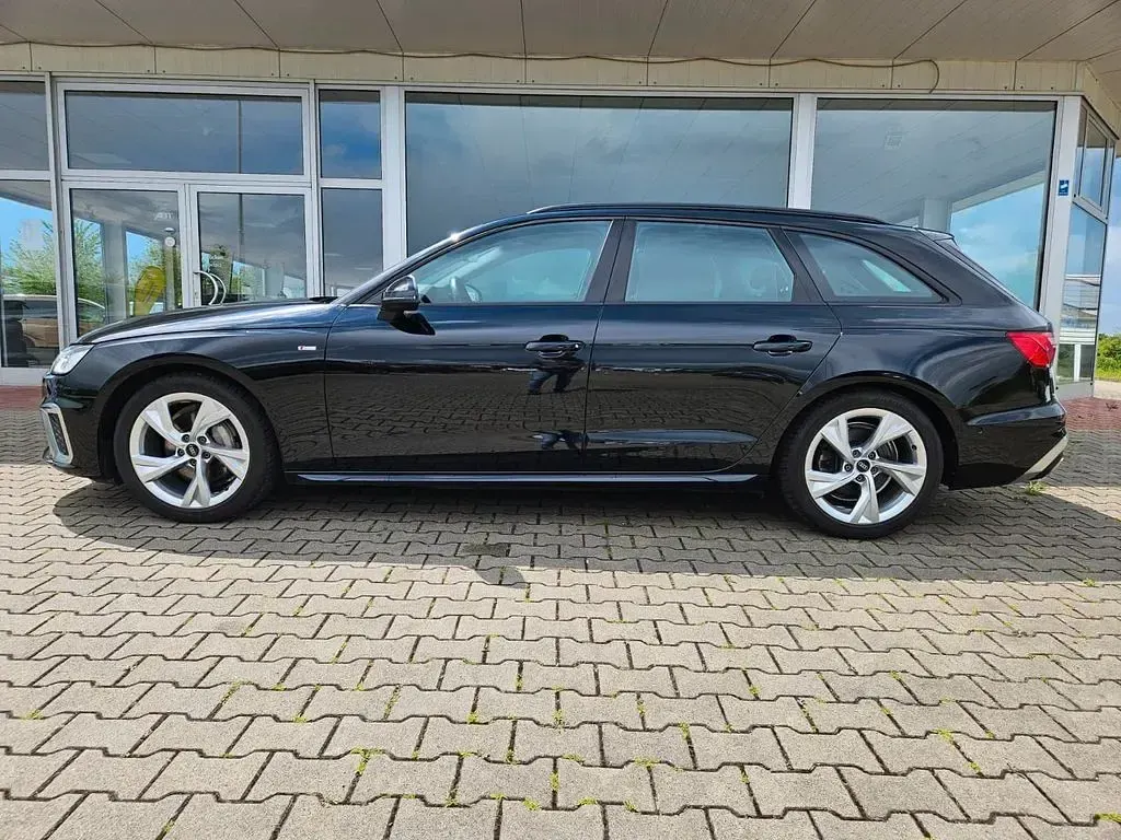 Gebraucht Audi A4 S-Line 204 PS (150 kW) 2023 Schwarz Kombi