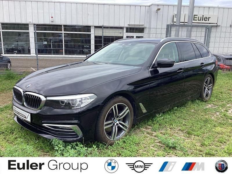 Schwarz Gebraucht 2019 BMW 520 Performance Kombi | 24.677 € (Guter Preis) - Bild 1/4
