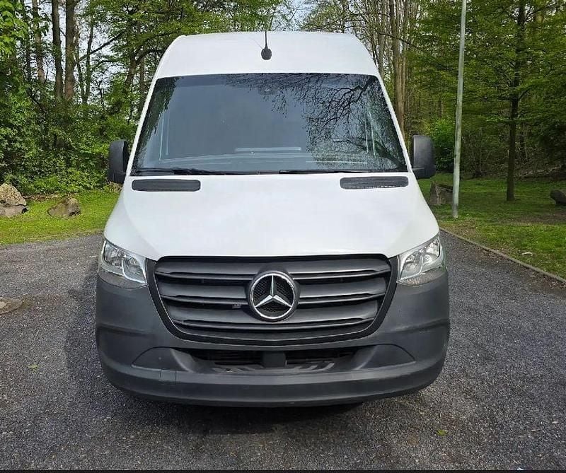 Second-hand Mercedes Sprinter 143 CP (105 kW) 2021 Alb Van