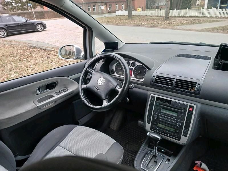 Gebraucht VW Sharan Freestyle 116 PS (85 kW) 2007 Silber Van / Kleinbus