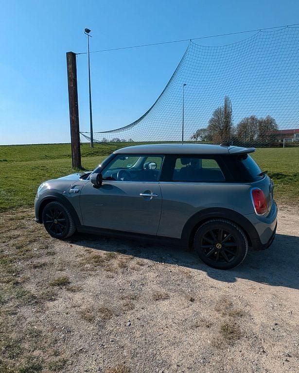 Gebraucht Mini Cooper SE Classic 135 kW (184 PS) 2021 Grau Kleinwagen