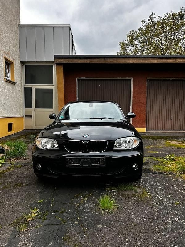 Schwarz Gebraucht 2006 BMW 120 Kleinwagen | 2.999 € (Guter Preis) - Bild 1/4