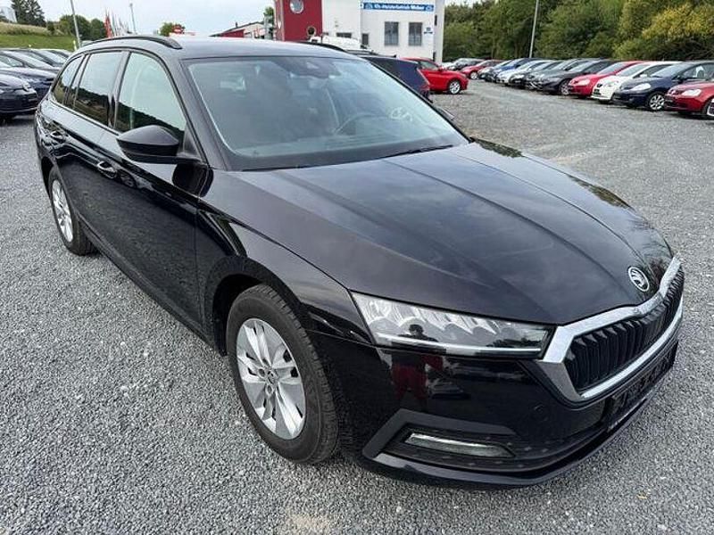 Schwarz Gebraucht 2021 Skoda Octavia Ambition Kombi | 16.285 € (Fairer Preis) - Bild 1/4