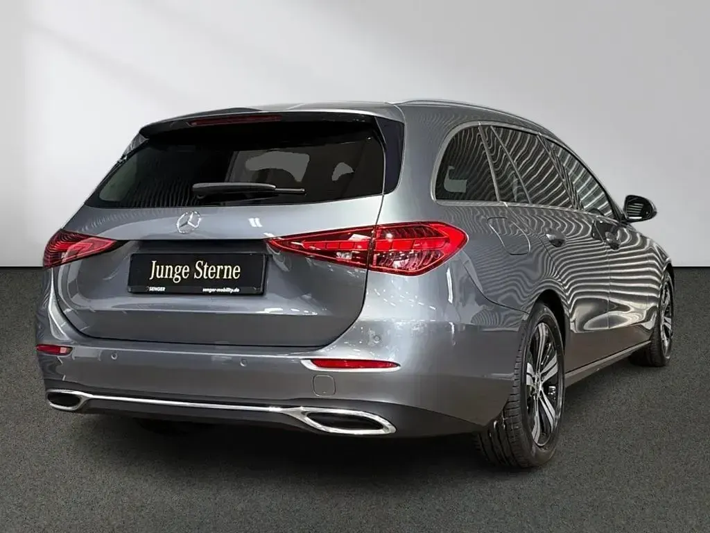 Gebraucht Mercedes C220 Avantgarde 200 PS (147 kW) 2023 Grau Limousine