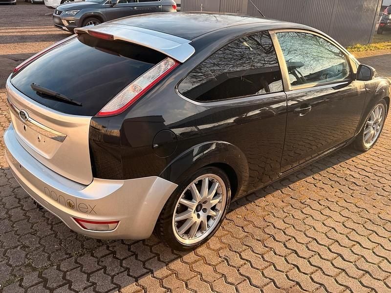 Gebraucht Ford Focus Cabriolet 150 PS (110 kW) 2010 Schwarz Cabrio