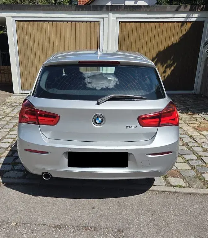 Gebraucht BMW 116 109 PS (80 kW) 2019 Grau Kleinwagen
