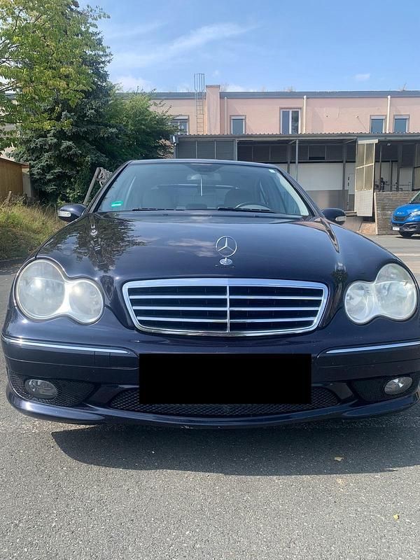 Blau Gebraucht 2006 Mercedes C230 Limousine | 3.400 € (Fairer Preis) - Bild 1/4