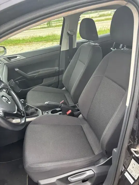 Gebraucht VW Polo Comfortline 95 PS (69 kW) 2019 Schwarz Kleinwagen