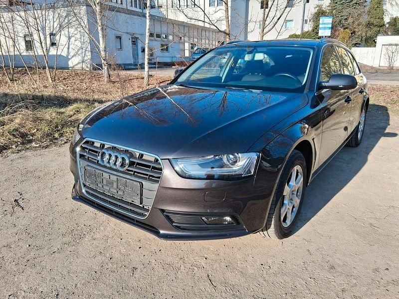 Gebraucht Audi A4 Ambiente 143 PS (105 kW) 2012 Grau Limousine