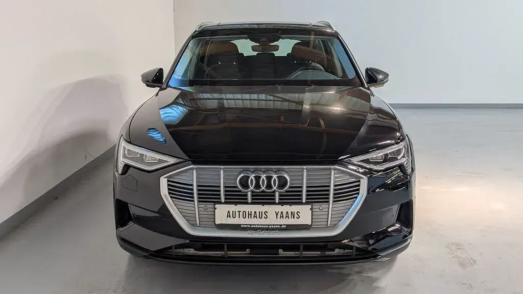 Gebraucht Audi e-tron 230 kW (313 PS) 2022 Schwarz SUV