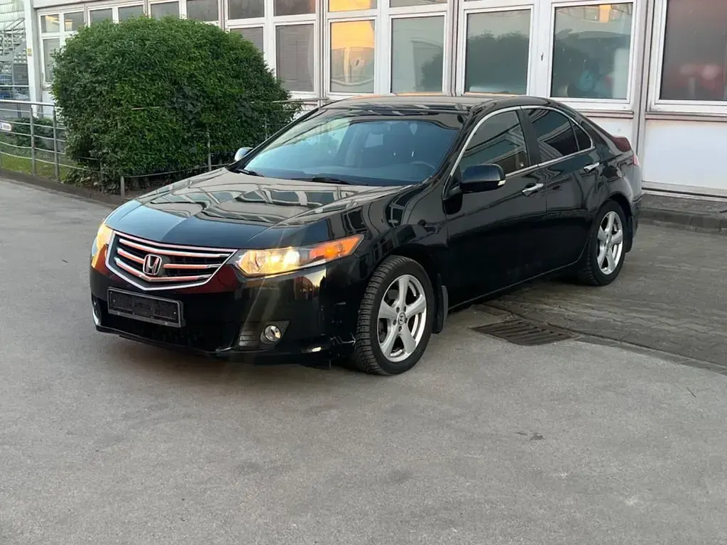 Gebraucht Honda Accord Elegance 150 PS (110 kW) 2011 Schwarz Limousine