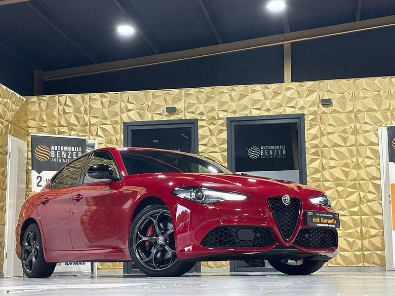 Rot Gebraucht 2022 Alfa Romeo Giulia Veloce Limousine | 34.999 € (Fairer Preis) - Bild 1/4