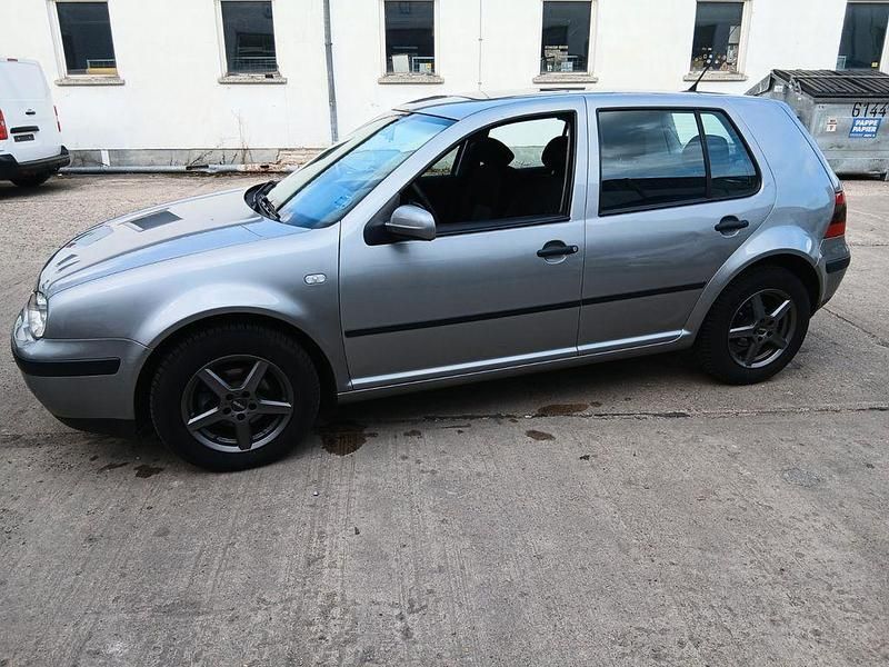 Gebraucht VW Golf IV 102 PS (75 kW) 2002 Silber Limousine