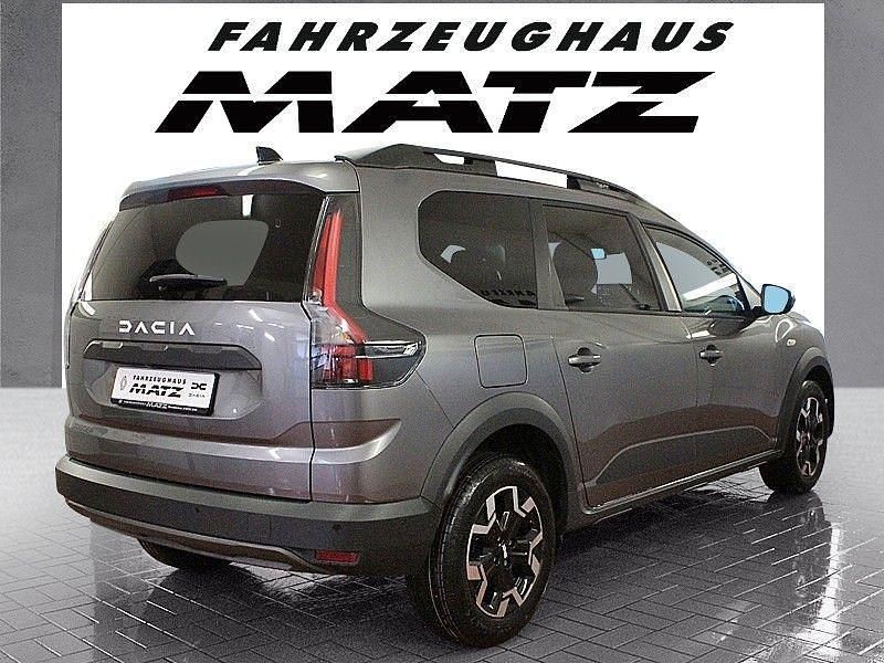 Neu Dacia Jogger Journey 110 PS (80 kW) 2026 Grau Van / Kleinbus