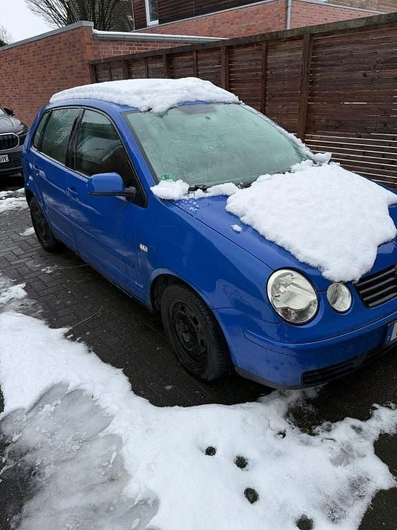 Blau Gebraucht 2005 VW Polo Basis Limousine | 1.000 € (Superpreis) - Bild 1/4