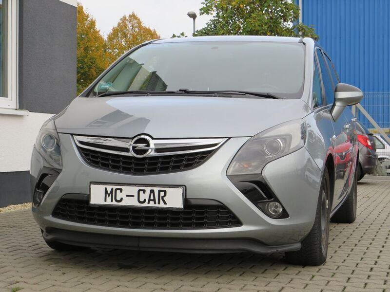 Grau Gebraucht 2012 Opel Zafira Active Van / Kleinbus | 4.990 € (Guter Preis) - Bild 1/4