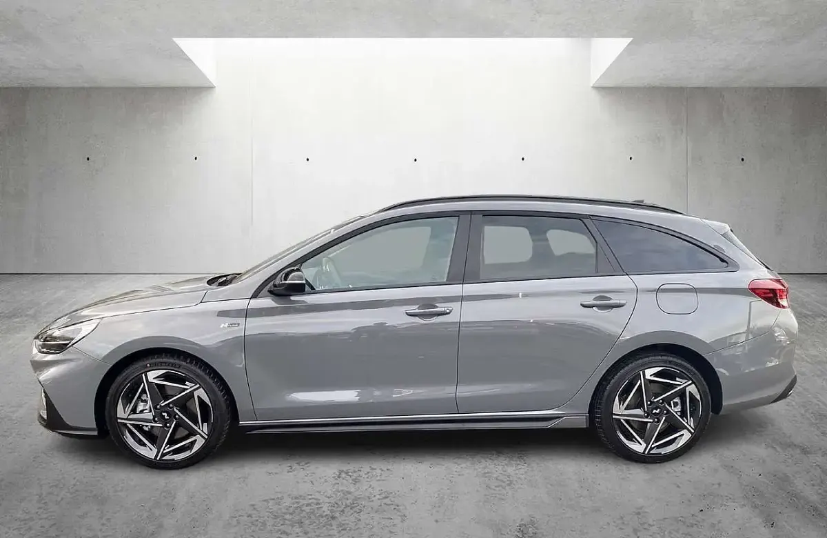 Neu Hyundai i30 N Line 140 PS (102 kW) 2025 Shadowgrey Kombi