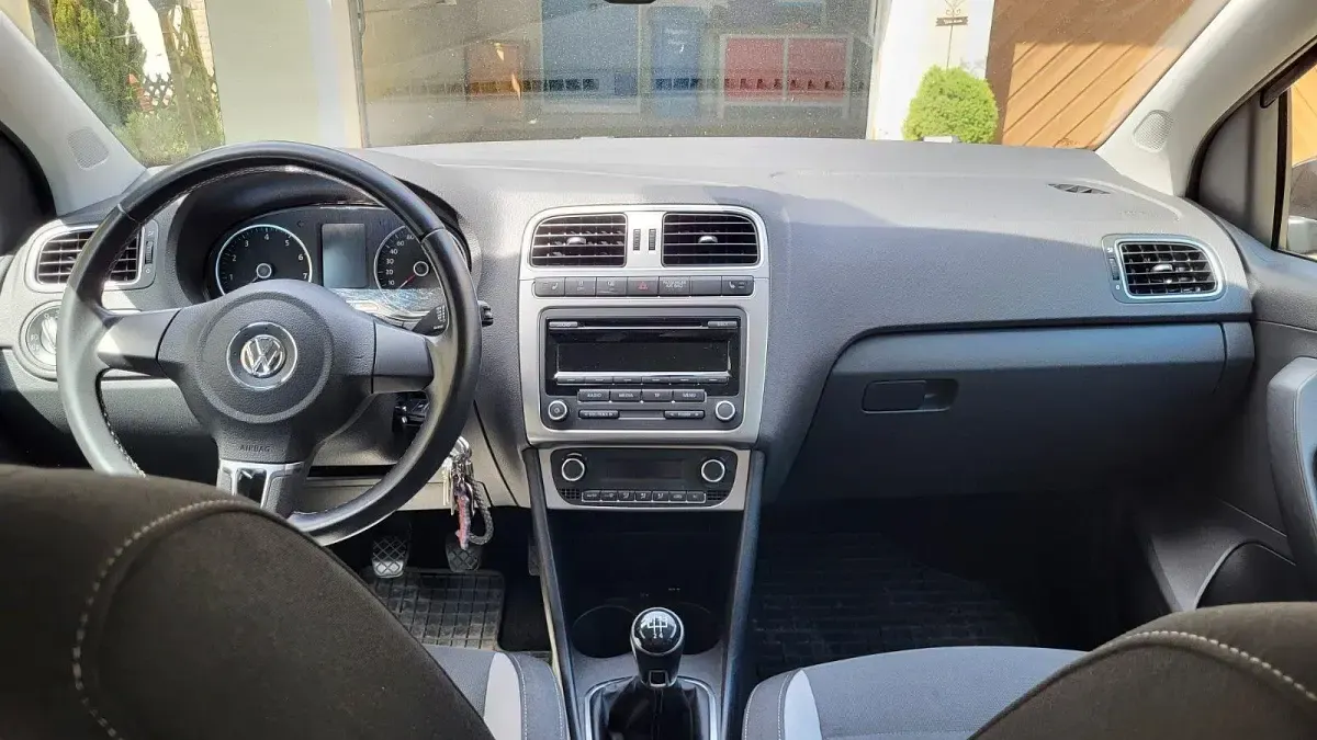 Gebraucht VW Polo Life 90 PS (66 kW) 2013 Braun Kleinwagen