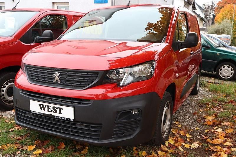 Rot Gebraucht 2020 Peugeot Partner Van / Kleinbus | 9.990 € (Fairer Preis) - Bild 1/2