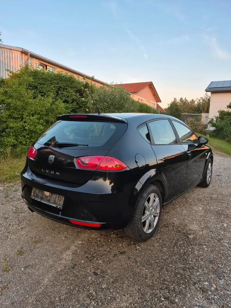 Gebraucht Seat Leon 125 PS (91 kW) 2009 Schwarz Kleinwagen