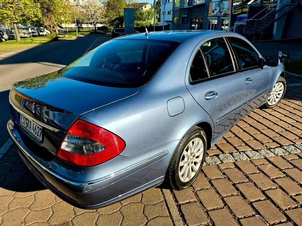 Gebraucht Mercedes E200 184 PS (135 kW) 2006 Grau Limousine