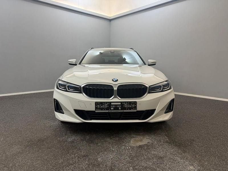 Gebraucht BMW 318 Performance 150 PS (110 kW) 2023 Weiß Limousine