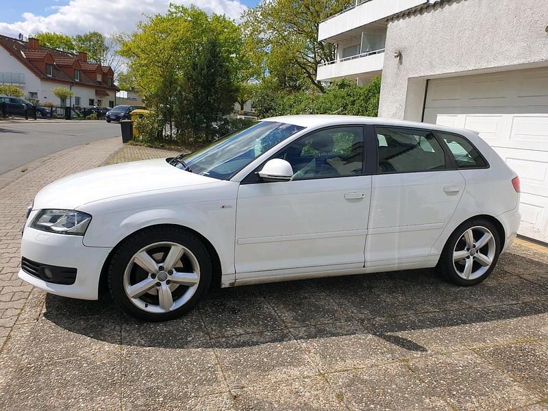 Gebraucht Audi A3 S-Line 120 PS (88 kW) 2010 Weiß Kleinwagen