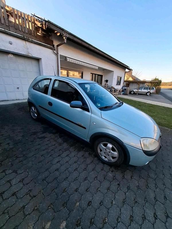 Gebraucht Opel Corsa 90 PS (66 kW) 2001 Kleinwagen