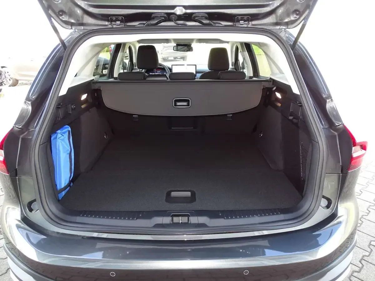Neu Ford Focus Active X 155 PS (114 kW) 2026 Magneticgrau (metallic) Kombi