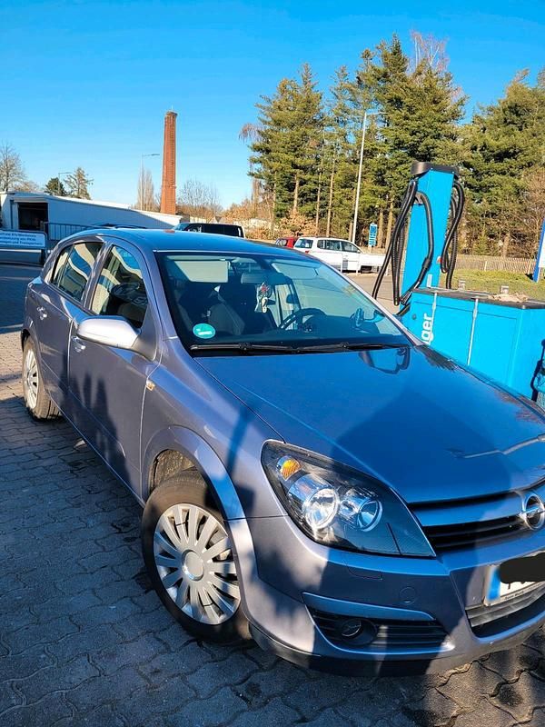 Gebraucht Opel Astra 90 PS (66 kW) 2004 Limousine