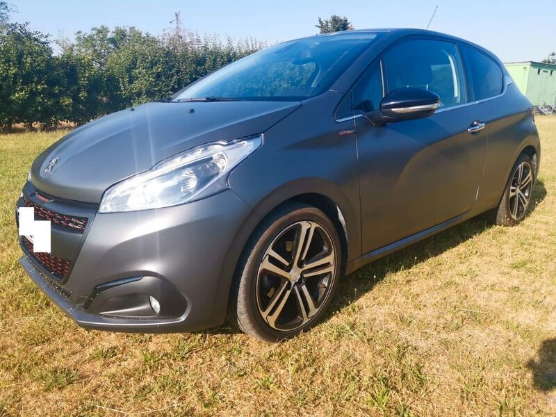 Grau Gebraucht 2018 Peugeot 208 GT-line Kleinwagen | 9.999 € (Fairer Preis) - Bild 1/4